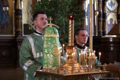 Накануне дня Святой Троицы Епископ Антоний совершил всенощное бдение в Покровском соборе
