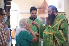 Накануне дня Святой Троицы Епископ Антоний совершил всенощное бдение в Покровском соборе