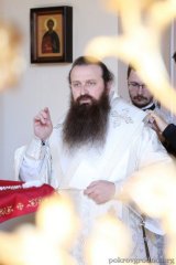 В Троицкую родительскую субботу епископ Антоний совершил Божественную литургию и панихиду в Покровском соборе