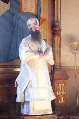 В Троицкую родительскую субботу епископ Антоний совершил Божественную литургию и панихиду в Покровском соборе