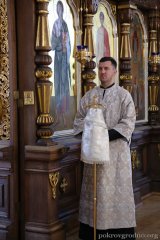 В Троицкую родительскую субботу епископ Антоний совершил Божественную литургию и панихиду в Покровском соборе