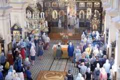 В Троицкую родительскую субботу епископ Антоний совершил Божественную литургию и панихиду в Покровском соборе