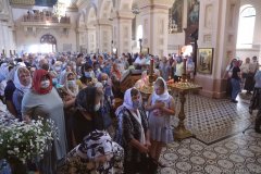 В Троицкую родительскую субботу епископ Антоний совершил Божественную литургию и панихиду в Покровском соборе