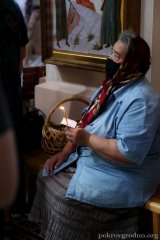 В Троицкую родительскую субботу епископ Антоний совершил Божественную литургию и панихиду в Покровском соборе