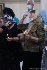 В Троицкую родительскую субботу епископ Антоний совершил Божественную литургию и панихиду в Покровском соборе