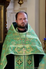 Епископ Антоний совершил в Покровском соборе молебен с чтением акафиста Пресвятой Богородице