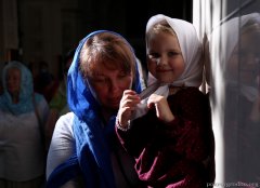 Епископ Антоний совершил в Покровском соборе молебен с чтением акафиста Пресвятой Богородице