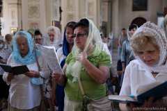 Епископ Антоний совершил в Покровском соборе молебен с чтением акафиста Пресвятой Богородице