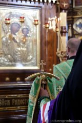 Епископ Антоний совершил в Покровском соборе молебен с чтением акафиста Пресвятой Богородице