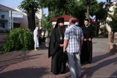 Епископ Антоний совершил в Покровском соборе молебен с чтением акафиста Пресвятой Богородице