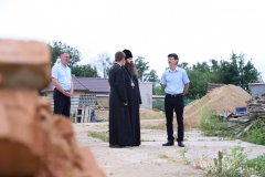 Епископ Антоний ознакомился с ходом строительных работ на приходе храма святителя Спиридона Тримифунтского