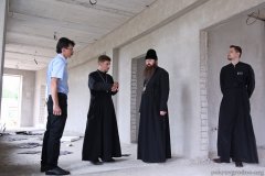 Епископ Антоний ознакомился с ходом строительных работ на приходе храма святителя Спиридона Тримифунтского