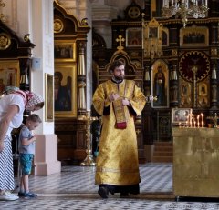 Накануне праздника Собора Всех Святых епископ Антоний совершил всенощное бдение в Покровском соборе