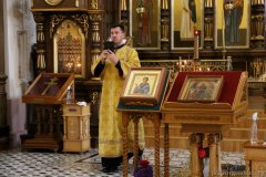 Накануне праздника Собора Всех Святых епископ Антоний совершил всенощное бдение в Покровском соборе