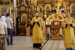 Накануне праздника Собора Всех Святых епископ Антоний совершил всенощное бдение в Покровском соборе