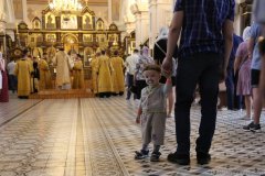 Накануне праздника Собора Всех Святых епископ Антоний совершил всенощное бдение в Покровском соборе