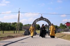 Епіскап Антоній узначаліў служэнне літургіі ў Крыжаўздзвіжанскім храме вёскі Свіслач 