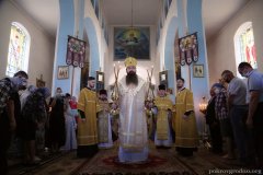 Епіскап Антоній узначаліў служэнне літургіі ў Крыжаўздзвіжанскім храме вёскі Свіслач 