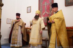 Епіскап Антоній узначаліў служэнне літургіі ў Крыжаўздзвіжанскім храме вёскі Свіслач 