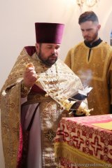 Епіскап Антоній узначаліў служэнне літургіі ў Крыжаўздзвіжанскім храме вёскі Свіслач 