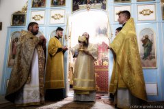 Епіскап Антоній узначаліў служэнне літургіі ў Крыжаўздзвіжанскім храме вёскі Свіслач 