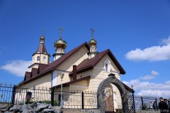 Епіскап Антоній узначаліў служэнне літургіі ў Крыжаўздзвіжанскім храме вёскі Свіслач 