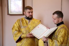 Епископ Антоний возглавил в Покровском соборе Божественную литургию и молебен о мире и единстве народа Божия