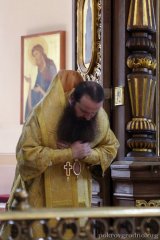 Епископ Антоний возглавил в Покровском соборе Божественную литургию и молебен о мире и единстве народа Божия