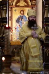 Епископ Антоний возглавил в Покровском соборе Божественную литургию и молебен о мире и единстве народа Божия