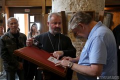 Посол Российской федерации посетил Борисо-Глебский храм на Коложе