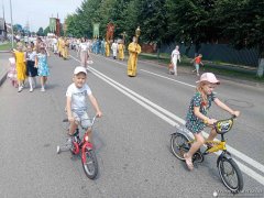 Крестный ход в Мостах