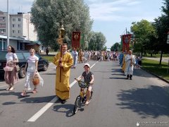 Крестный ход в Мостах