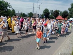 Крестный ход в Мостах