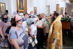 Епіскап Антоній узначаліў Божую літургію ў храме Сабора ўсіх Беларускіх святых у Гродна