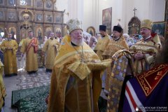 Престольные торжества в Петропавловском соборе Волковыска возглавил епископ Антоний