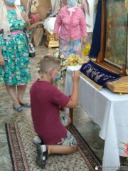 В храме агрогородка Обухово торжественно встретили икону Божией Матери "Умиление" Локотскую