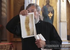 Мироточивая чудотворная икона Божией Матери «Умиление» пребывает в зельвенской церкви