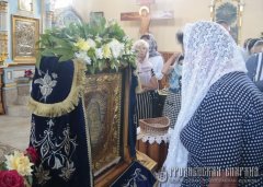 Мироточивая чудотворная икона Божией Матери «Умиление» пребывает в зельвенской церкви