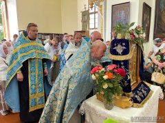 19 июля в  храме Святителя Николая Чудотворца г.п. Берестовица Берестовицкого благочиния состоялась торжественная встреча иконы Божией Матери «Умиление» (Локотская)