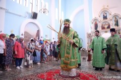 В день памяти преподобного Серафима Саровского епископ Антоний совершил Литургию в храме пророка Илии в агрогородке Обухово (новые фото)