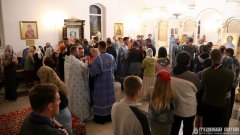 Епископ Антоний совершил ночную литургию с участниками молодёжного слёта Гродненской епархии 