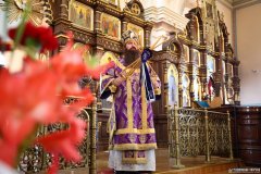 В день празднования Происхождения Честных Древ Животворящего Креста Господня епископ Антоний совершил Божественную литургию в Покровском соборе города Гродно