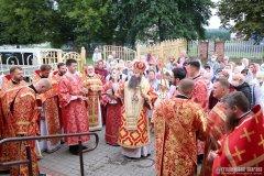 Божественную литургию в храме великомученика и целителя Пантелеимона города Гродно совершил епископ Гродненский и Волковысский Антоний 