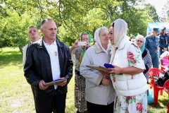 Епископ Антоний совершил Литургию на слёте православной молодежи Волковысского благочиния 