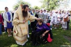 Епископ Антоний совершил Литургию на слёте православной молодежи Волковысского благочиния 