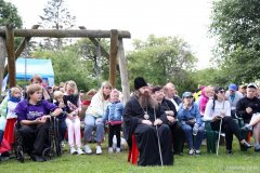 Епископ Антоний совершил Литургию на слёте православной молодежи Волковысского благочиния 