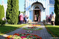 В неделю 9-ю по Пятидесятнице епископ Антоний совершил Божественную литургию в храме в честь святого Архангела Михаила города Щучин