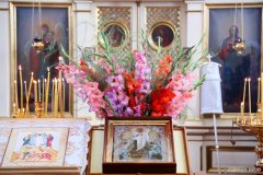 В неделю 9-ю по Пятидесятнице епископ Антоний совершил Божественную литургию в храме в честь святого Архангела Михаила города Щучин