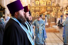 В канун праздника Успения Пресвятой Богородицы Епископ Антоний совершил всенощное бдение в Свято-Покровском соборе