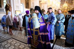 В канун праздника Успения Пресвятой Богородицы Епископ Антоний совершил всенощное бдение в Свято-Покровском соборе